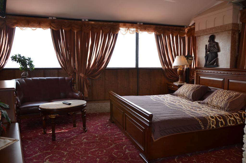 Boutique Hotel Boris Palace & Restaurant 플로브디프 외부 사진