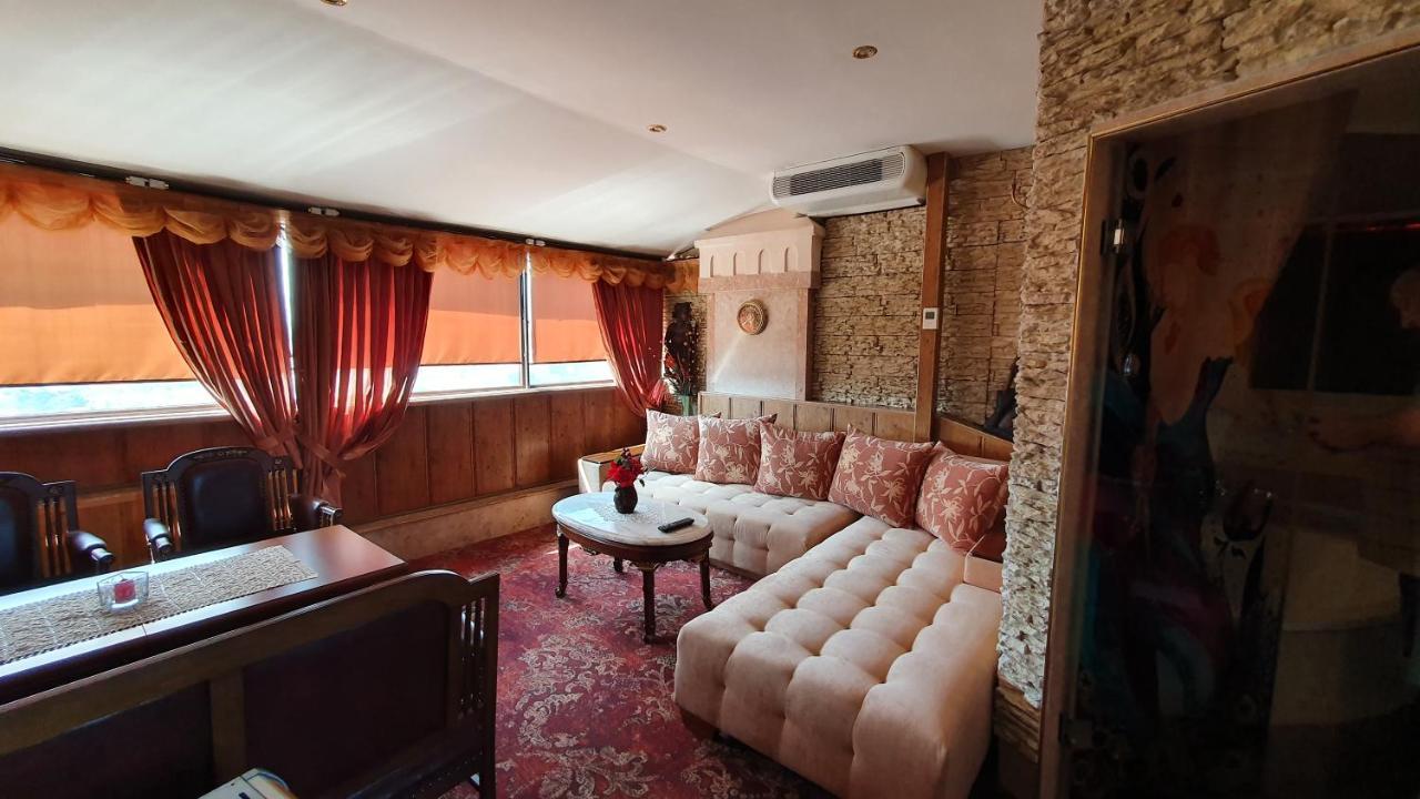 Boutique Hotel Boris Palace & Restaurant 플로브디프 외부 사진